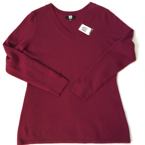 NWT SAKS FIFTH AVENUE 100% Cashmere V-Neck Sweater  Red/Wine - Picture 1 of 8